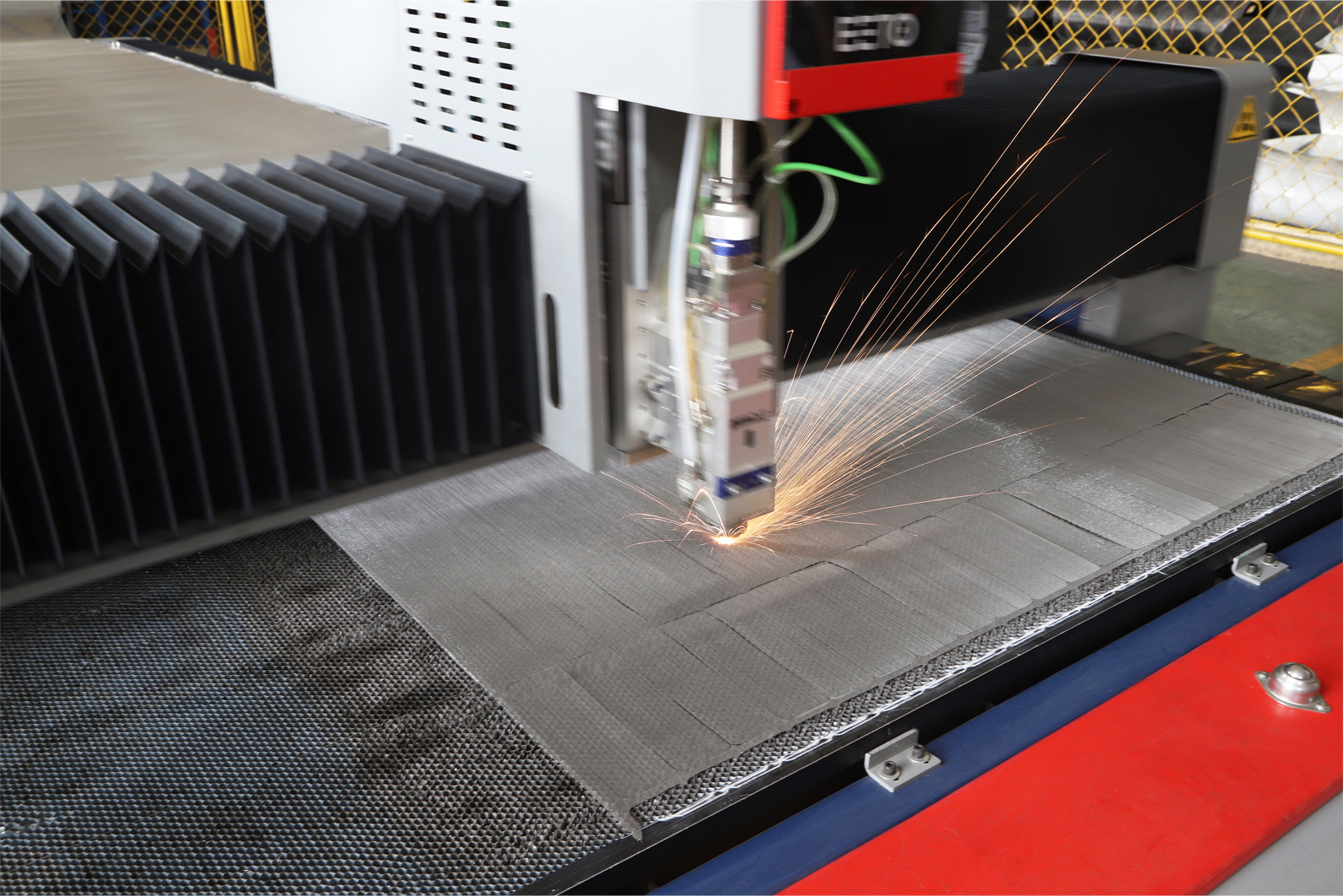 4、激光切割机 激光切割机 IMG_4670